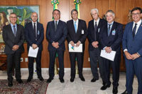 No Palácio do Planalto em Brasília, Renato Cunha, Presidente do SINDAÇÚCAR/PE, em audiência com o Presidente da República e o Ministro de Minas e Energia, Bento de Albuquerque, sobre venda de etanol sem intermediários aos postos, dia 16/janeiro/2020